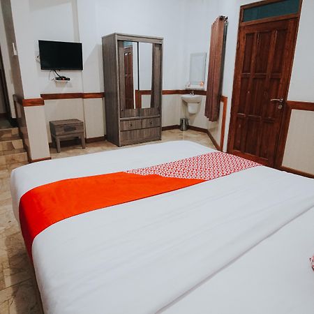 Oyo 1209 Tirtasari Nice Guesthouse บันดุง ภายนอก รูปภาพ