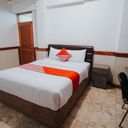 Oyo 1209 Tirtasari Nice Guesthouse บันดุง ภายนอก รูปภาพ