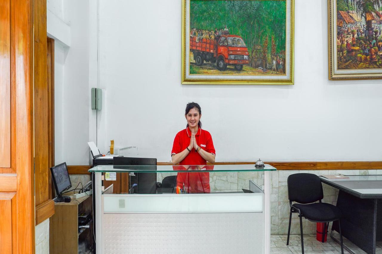 Oyo 1209 Tirtasari Nice Guesthouse บันดุง ภายนอก รูปภาพ