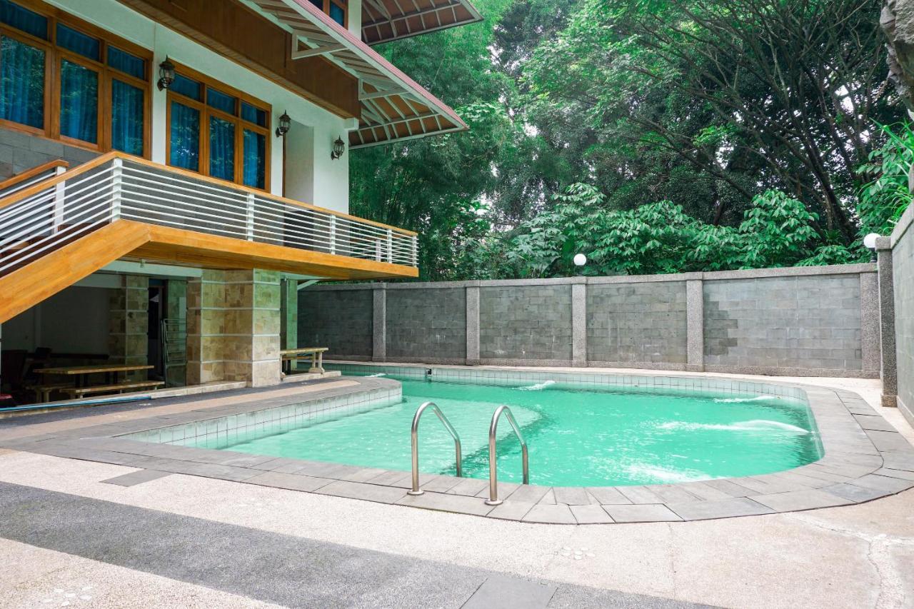 Oyo 1209 Tirtasari Nice Guesthouse บันดุง ภายนอก รูปภาพ