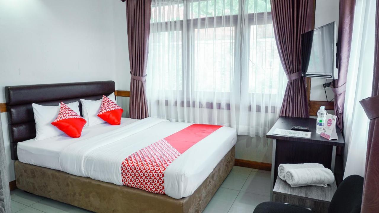 Oyo 1209 Tirtasari Nice Guesthouse บันดุง ภายนอก รูปภาพ