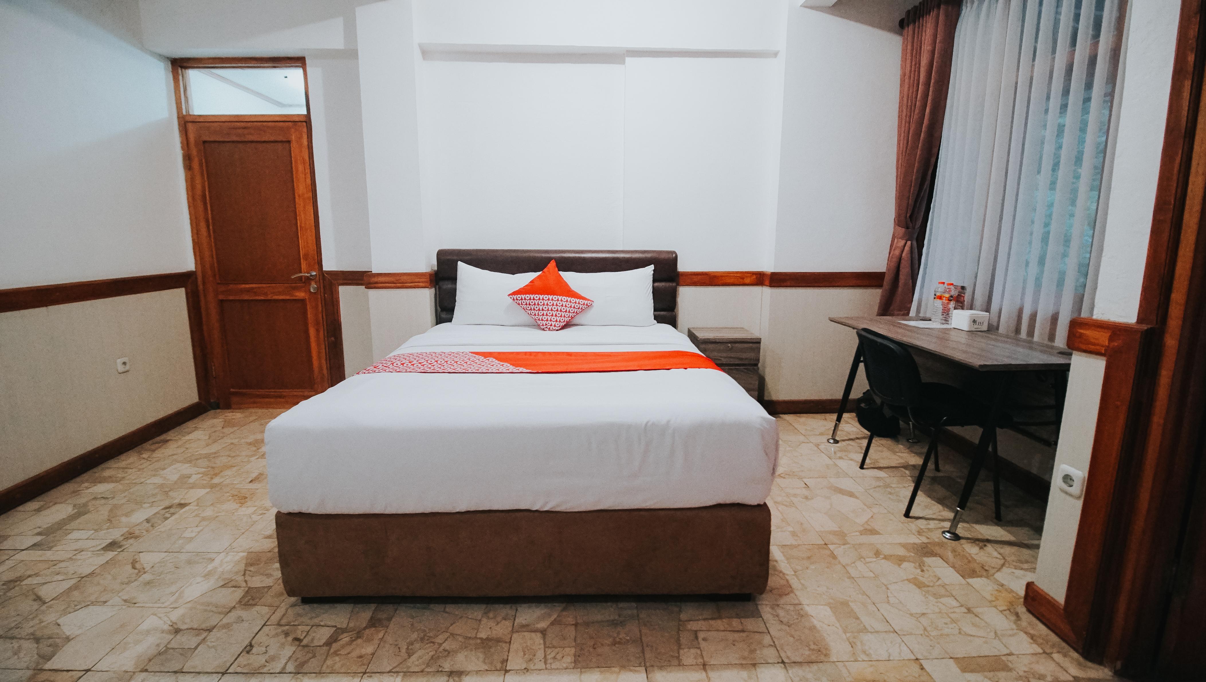 Oyo 1209 Tirtasari Nice Guesthouse บันดุง ภายนอก รูปภาพ