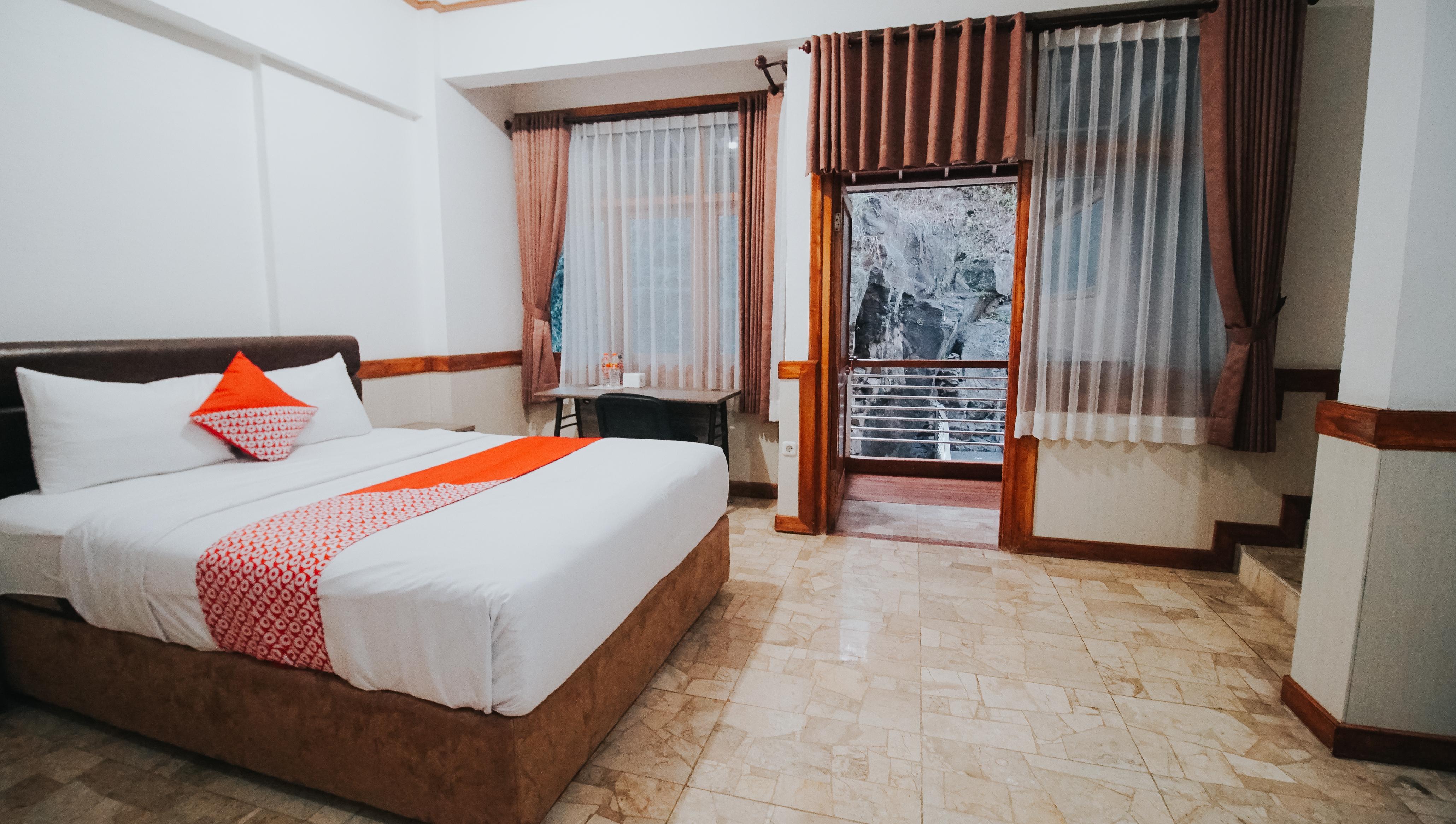 Oyo 1209 Tirtasari Nice Guesthouse บันดุง ภายนอก รูปภาพ