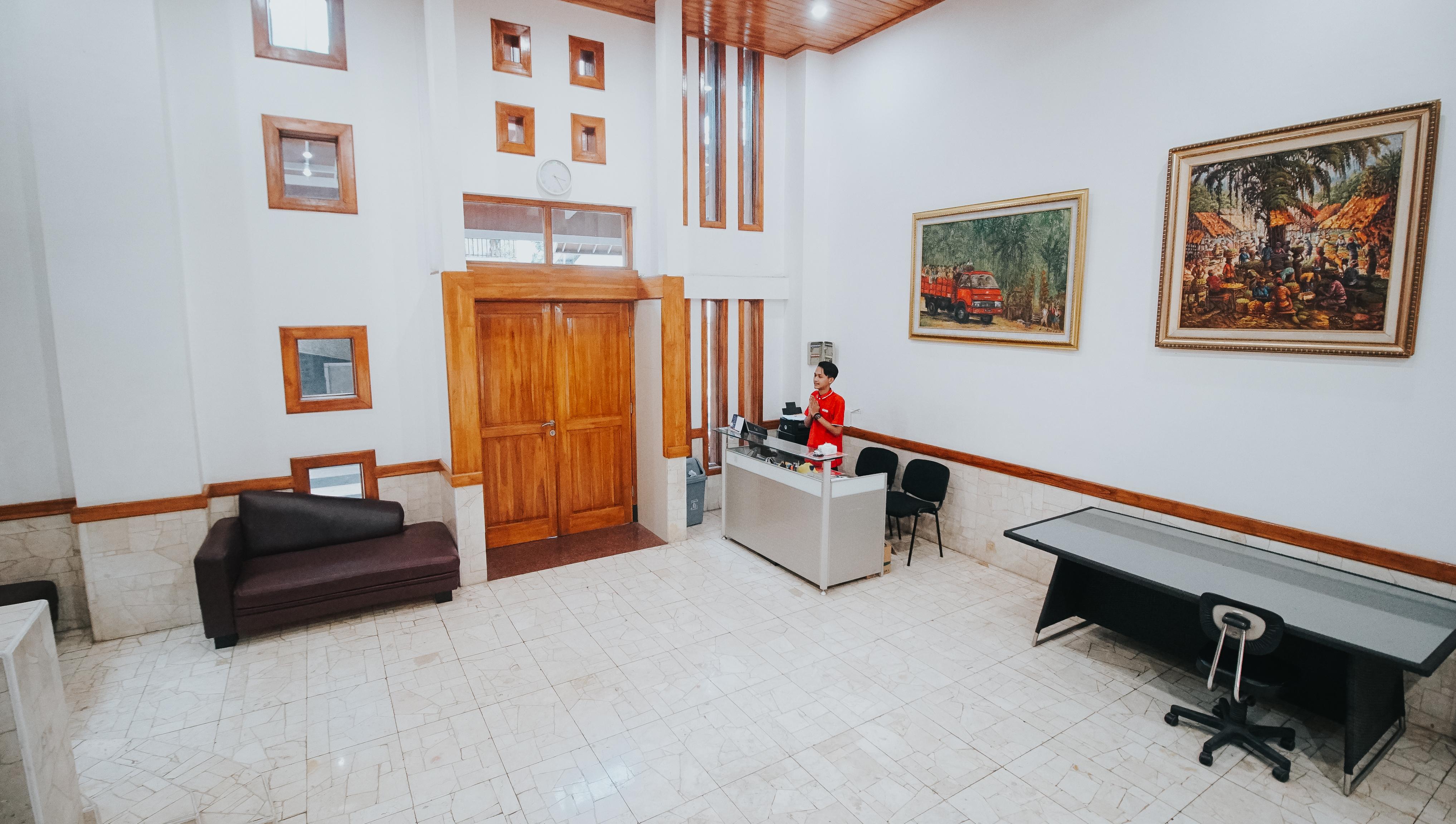 Oyo 1209 Tirtasari Nice Guesthouse บันดุง ภายนอก รูปภาพ