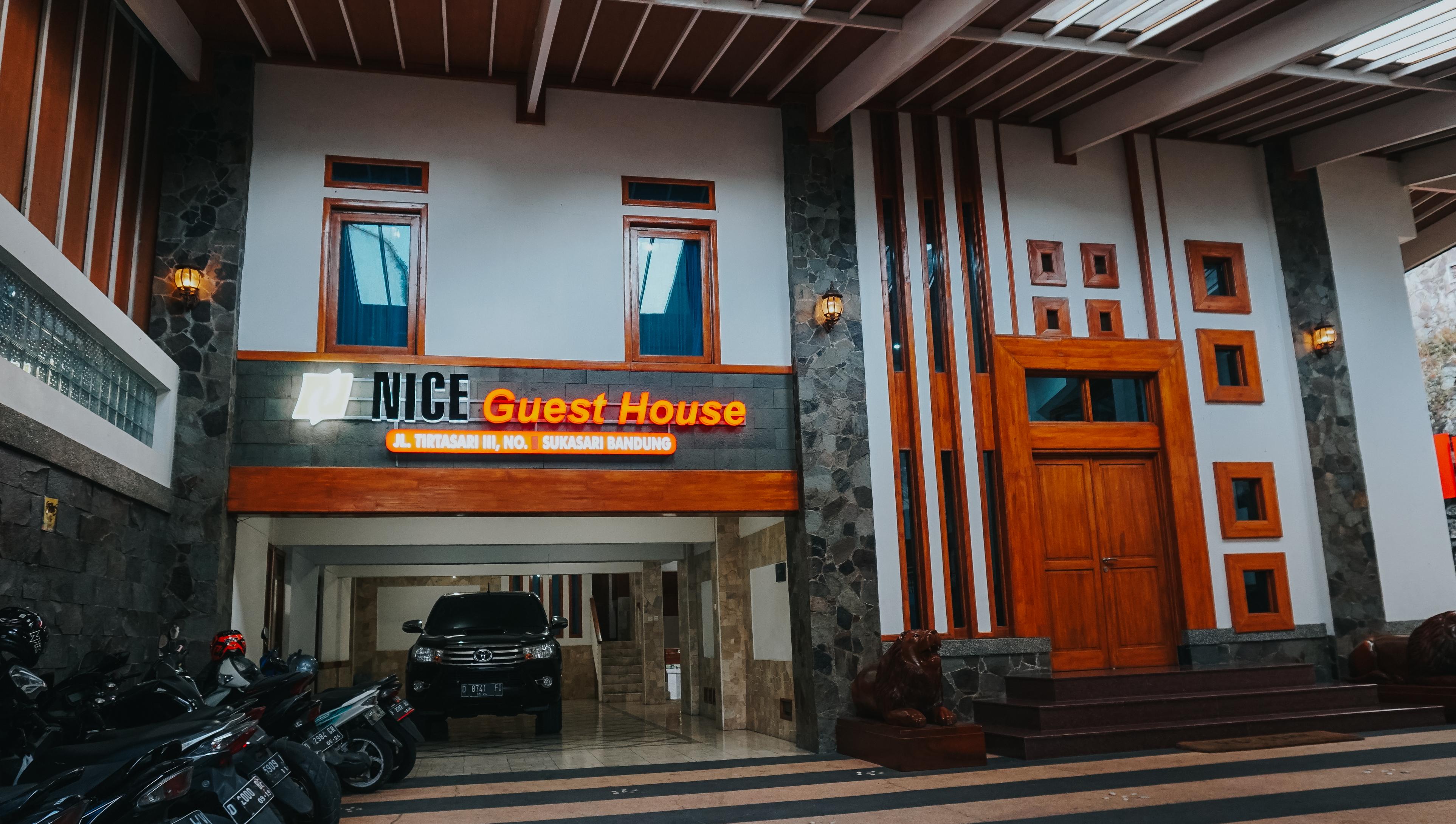 Oyo 1209 Tirtasari Nice Guesthouse บันดุง ภายนอก รูปภาพ